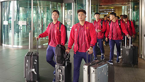 U23 Việt Nam tập gym hồi phục sau 8 tiếng di chuyển tới Qatar tập huấn